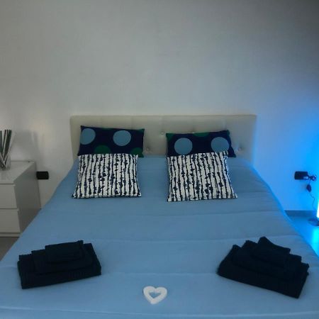 Casa Vacanze Modern Walls Monopoli Zewnętrze zdjęcie