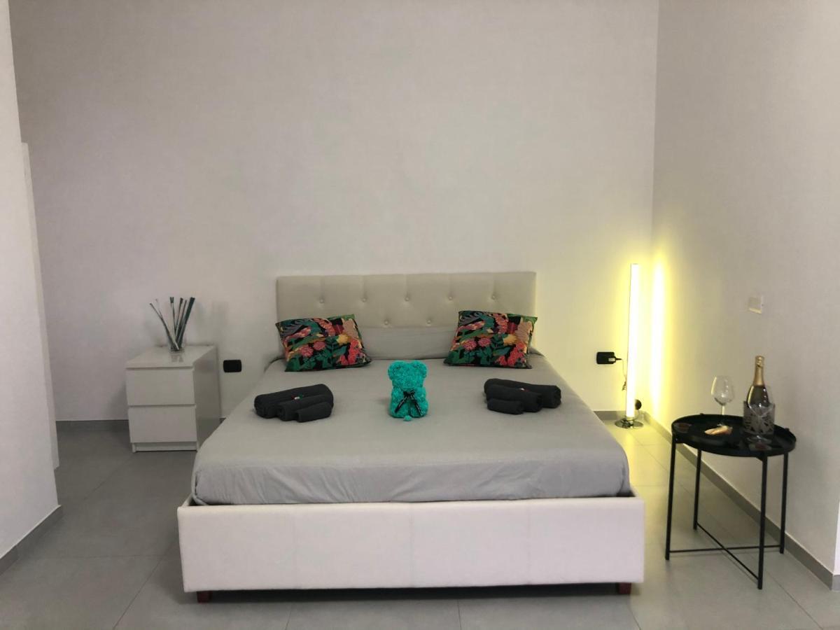 Casa Vacanze Modern Walls Monopoli Zewnętrze zdjęcie